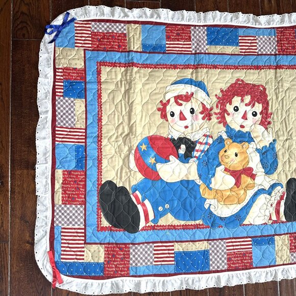 Vintage Raggedy Ann & Andy Baby 34" x 42" Quilt w/Lace Edges (2-sided) - Picture 2 of 9